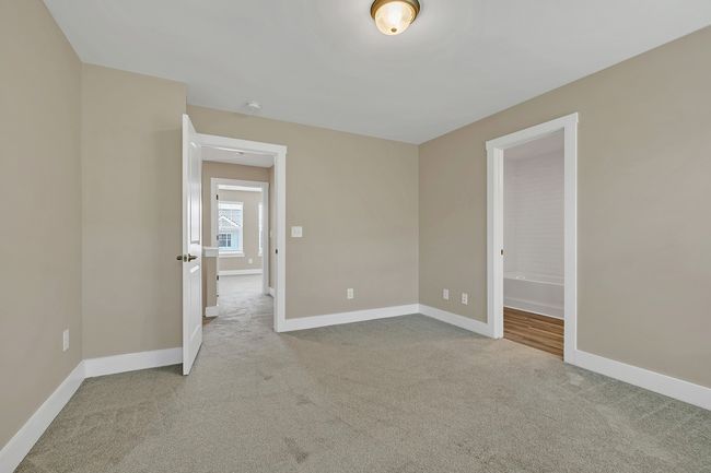 Also makes an ideal nursery, office, or home gym | Image 23