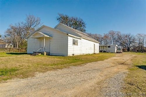 309 S Arkansas St, Caddo, OK, 74729-2001 | Card Image
