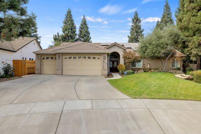 2035 N Cottonwood Street, House other with 4 bedrooms, 3 bathrooms and null parking in Visalia CA | Image 2