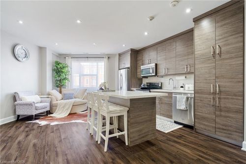 208-2 King St W, Dundas, ON, L9H6Z1 | Card Image