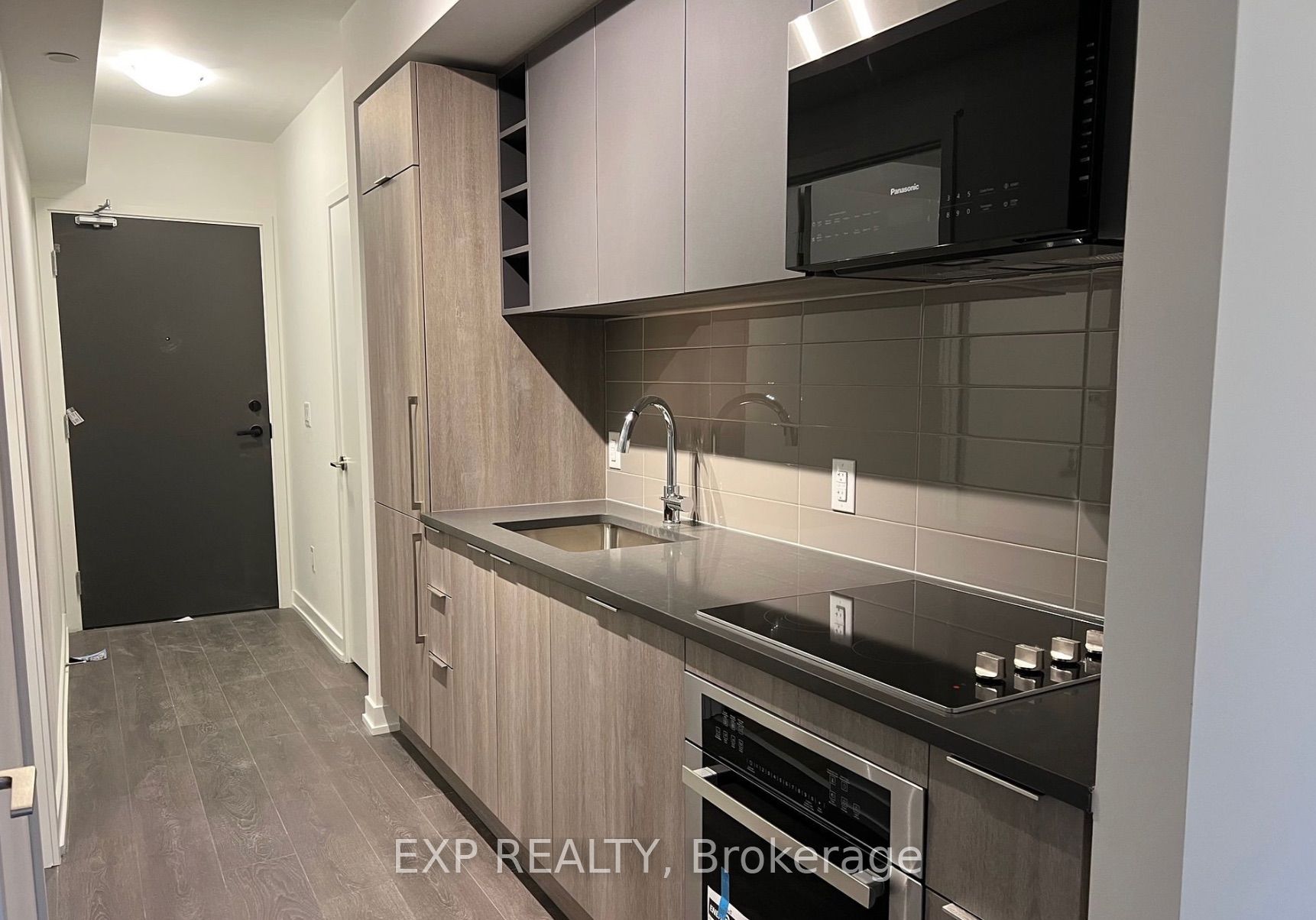 Residential Lease in Toronto E07 5