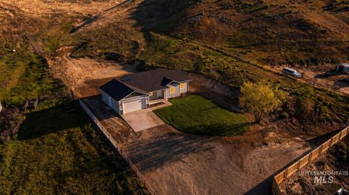 2198 Highway 52, Payette, ID, 83661-5527 | Card Image