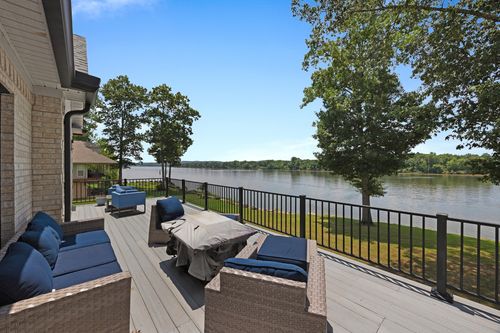 94 Mariah Ln, Bath Springs, TN, 38311-2502 | Card Image