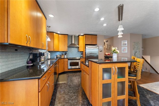 649 Wendemere Dr, House other with 4 bedrooms, 2 bathrooms and null parking in Hubbard OH | Image 6