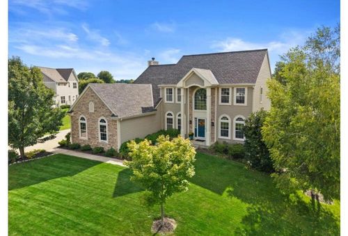 W351N5747 Westshore Road, Oconomowoc, WI, 53066 | Card Image