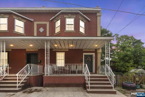 181 S S 10th St, Newark, NJ, 07107-1407 | Card Image