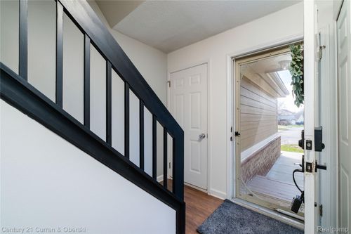 53-41476 Belden Cir, Novi, MI, 48377-1546 | Card Image