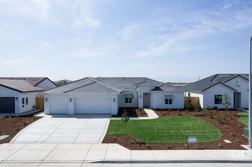 16803 Chloe Ct, Bakersfield, CA, 93314-4431 | Card Image