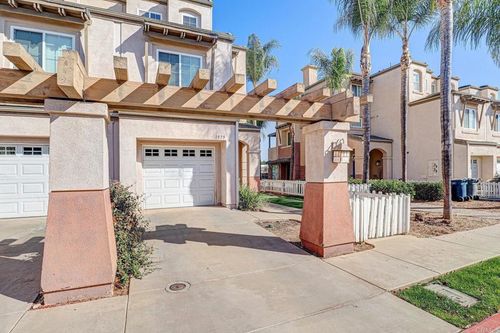 1575 S Escondido Blvd, Escondido, CA, 92025-6016 | Card Image