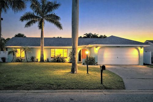 6107 9th Ave W, BRADENTON, FL, 34209-4104 | Card Image