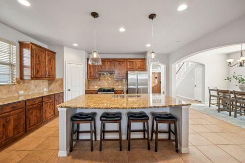 520 Eastland Dr, Lewisville, TX, 75056-5872 | Card Image