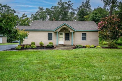 122 Cortelyou Ln, Somerset, NJ, 08873-5315 | Card Image