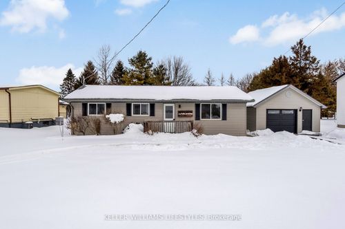 40 York St, Newbury, ON, N0L1Z0 | Card Image