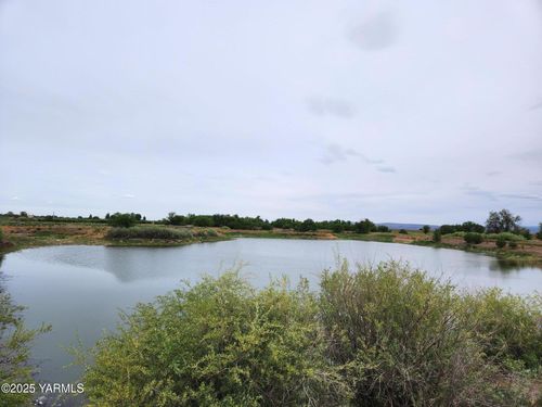 NKA Progressive Rd, Wapato, WA, 98951 | Card Image