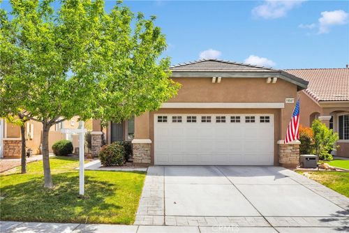 19547 Valley Ct, Apple Valley, CA, 92308-3304 | Card Image