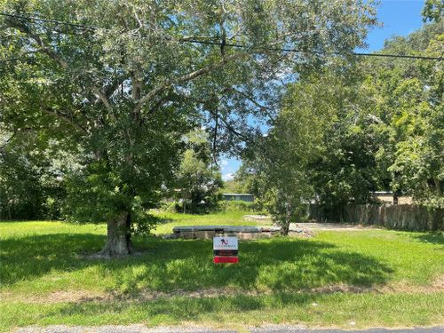 405 S Cameron St, Victoria, TX, 77901-8305 | Card Image