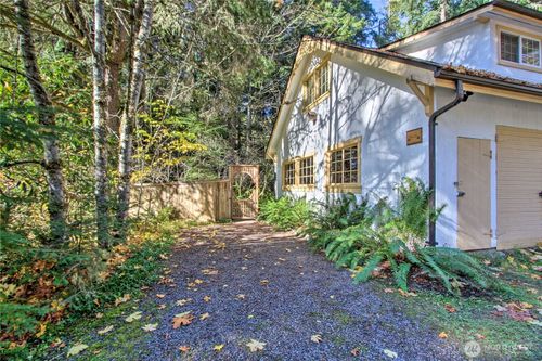 3-33823 State Route 706 E, Ashford, WA, 98304-9772 | Card Image