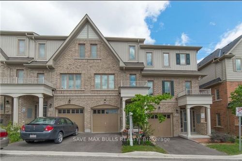 37 Magpie Way, Whitby, ON, L1N0K7 | Card Image