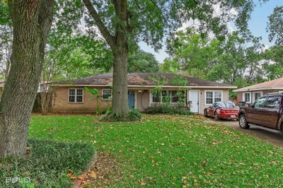 Single story home featuring a front yard | Image 2