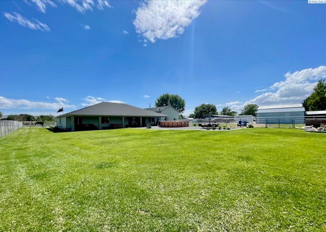 223108 E Perkins Rd, Home with 4 bedrooms, 4 bathrooms and null parking in Kennewick WA | Image 42