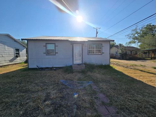 1104 Galveston St, Plainview, TX, 79072-5338 | Card Image