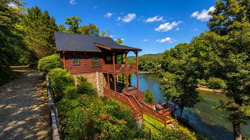 65 Running Waters Trl, Murphy, NC, 28906 | Card Image