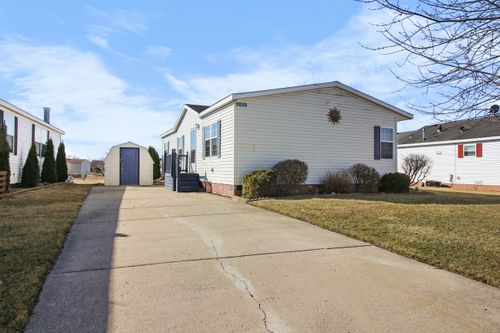 3830 Davids Lndg, Raisinville Twp, MI, 48161-4583 | Card Image