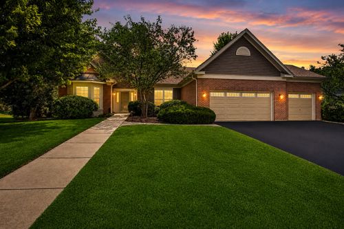3211 Kendall Xing, Johnsburg, IL, 60051-8522 | Card Image