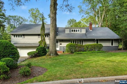 157 Downey Dr, Tenafly, NJ, 07670-3005 | Card Image