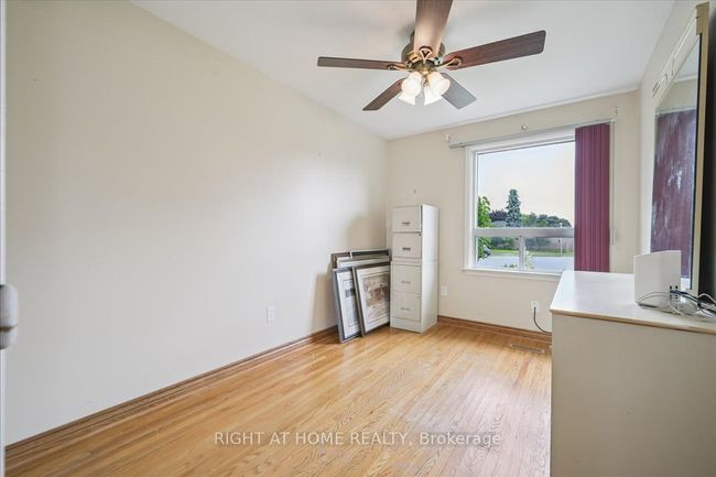 12 Eldon Crt, House other with 3 bedrooms, 2 bathrooms and 4 parking in Brampton ON | Image 22