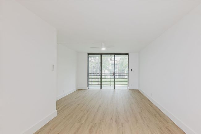 APT-205 - 7579 Nw 79 Th Ave, Condo with 2 bedrooms, 2 bathrooms and null parking in Tamarac FL | Image 8