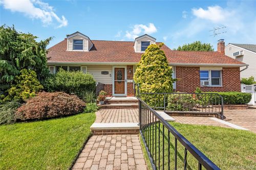 2671 7th Avenue, Hempstead, NY, 11554 | Card Image