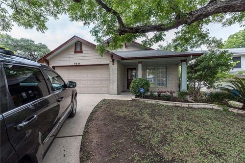 1011 Catalpa St, Austin, TX, 78702-1919 | Card Image