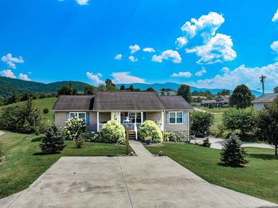 1109 Caleb Lane, House other with 3 bedrooms, 3 bathrooms and null parking in Newport TN | Image 1