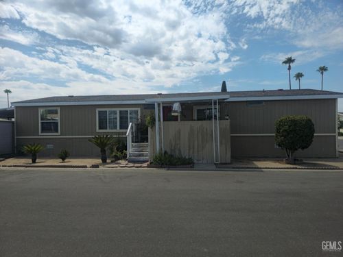 126-2042 Girard St, Delano, CA, 93215-1049 | Card Image