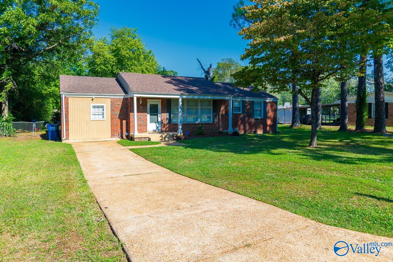 Lynn Rd, Huntsville, AL 35810