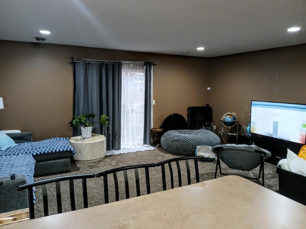 Upper 13th St, Saint Paul, MN 55128