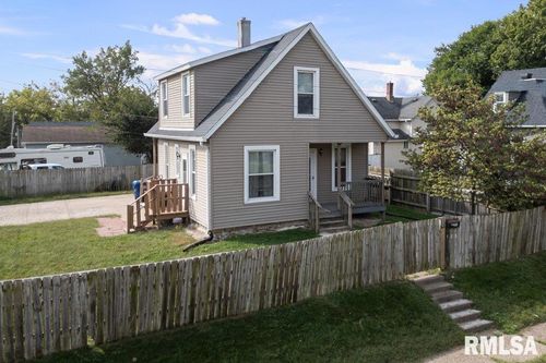 723 W 13th St, Davenport, IA, 52804-3912 | Card Image