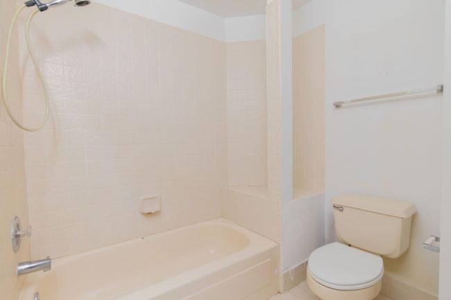 8057 Cassia Dr, Condo with 3 bedrooms, 2 bathrooms and null parking in Boynton Beach FL | Image 32