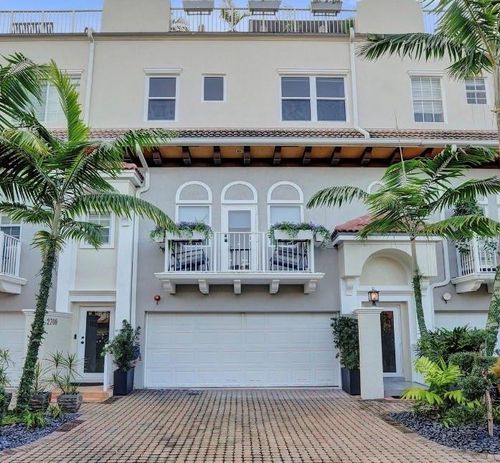 2706-2706 Ne 8th Ave, Wilton Manors, FL, 33334-2654 | Card Image