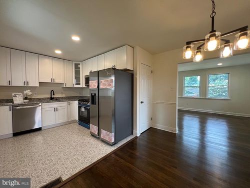 3420 25th Ave, TEMPLE HILLS, MD, 20748-2804 | Card Image
