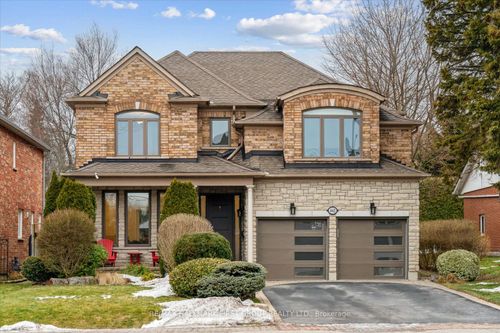462 Oakwood Drive, Pickering, ON, L1W2M7 | Card Image