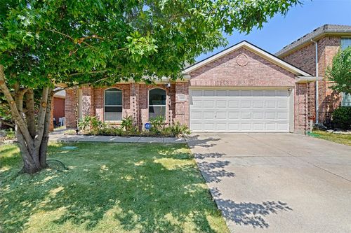 8105 Hennessey Trl, Fort Worth, TX, 76131-5442 | Card Image