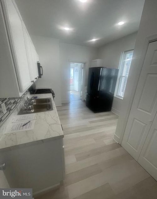 7 6th Ave, WILMINGTON, DE, 19805-4709 | Card Image