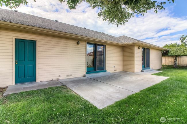 703 Tanarae Pl, House other with 3 bedrooms, 2 bathrooms and 2 parking in Yakima WA | Image 20
