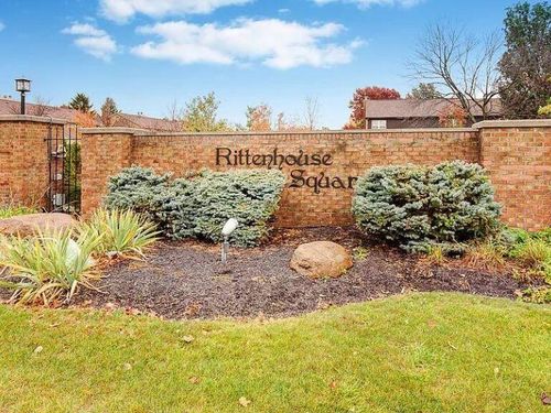 5107 Delancey St, Columbus, OH, 43220-2570 | Card Image