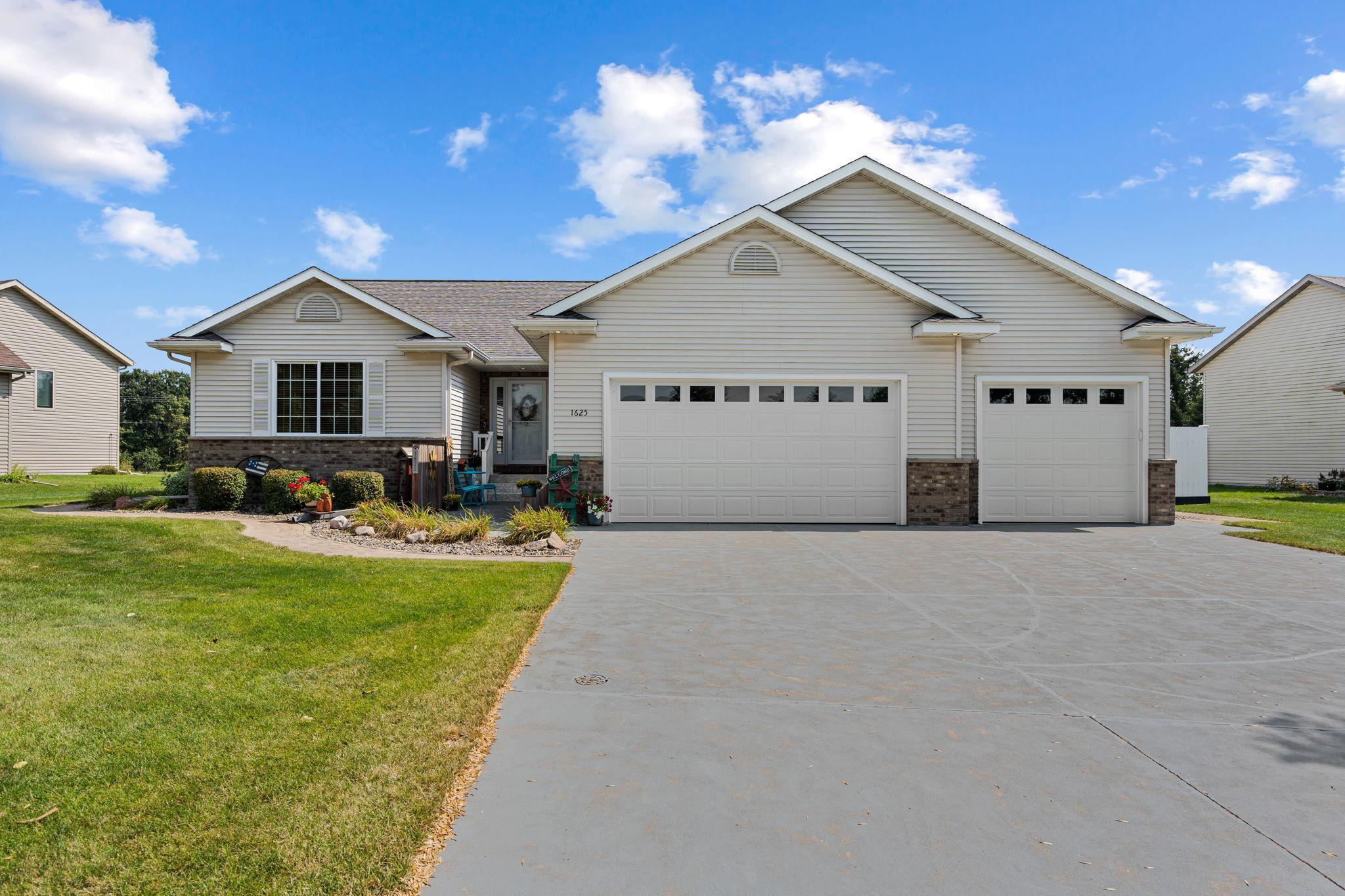 Cornerstone Ln, Owatonna, MN 55060