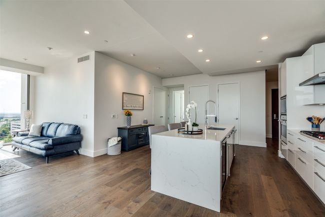 APT-906 - 7901 Windrose Ave, Condo with 2 bedrooms, 3 bathrooms and null parking in Plano TX | Image 14
