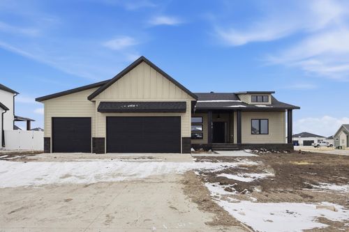 4270 Bristlecone Loop S, Fargo, ND, 58104-8576 | Card Image