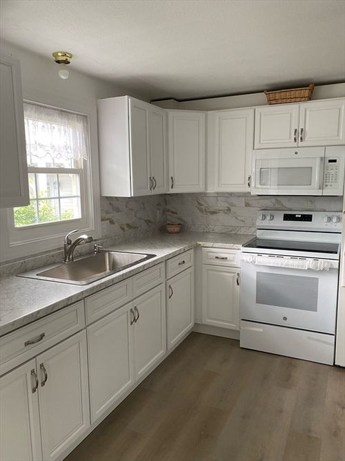 apt-2-11 Chestnut St, Dudley, MA, 01571-3240 | Card Image